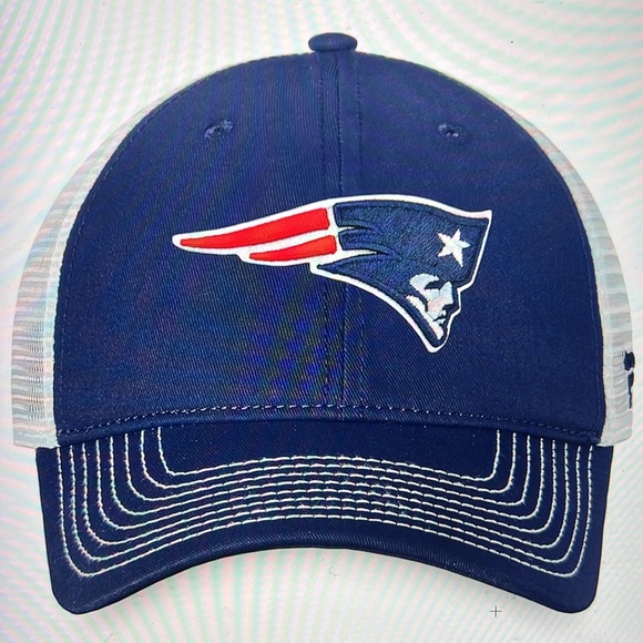 NWT New England Patriots Trucker Hat Fanatics Fundamental one size - Picture 1 of 5
